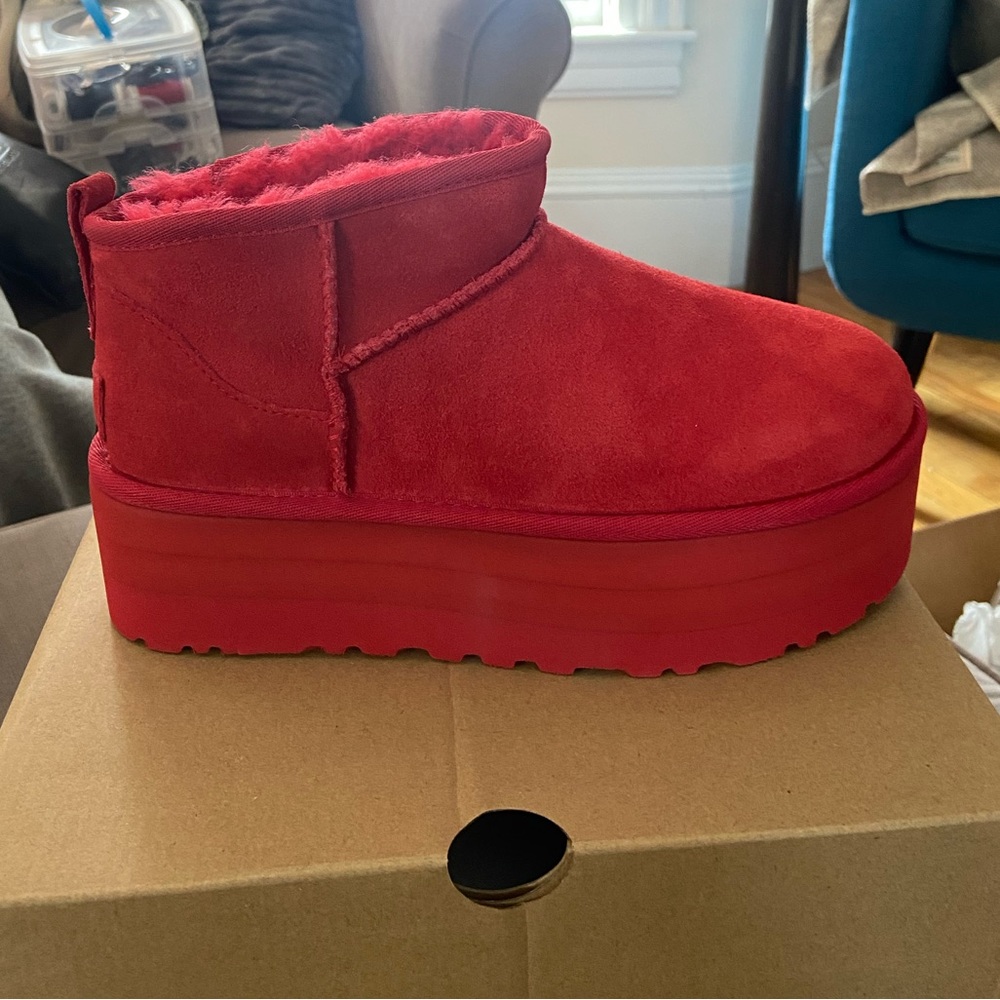 Classic Ultra Mini Platform Uggs